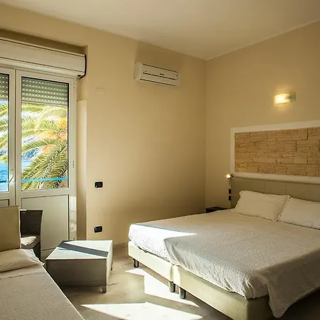 Hotel Calamosca 3*